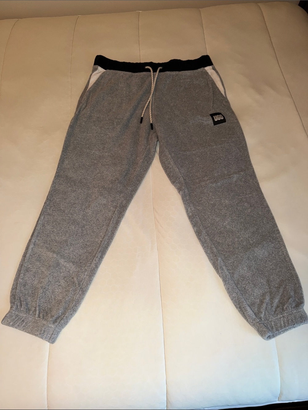 UGG Men’s Gray & Black Drawstring Jogger Sweatpants